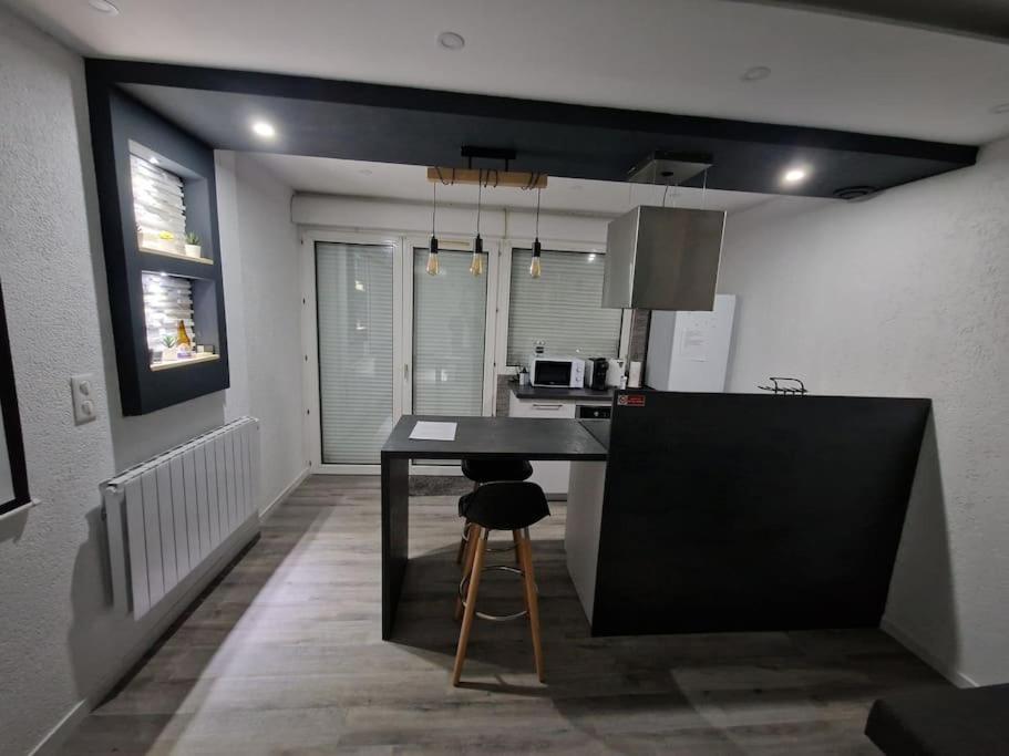 Logement Atypique & Parking Gratuit Gex Zewnętrze zdjęcie